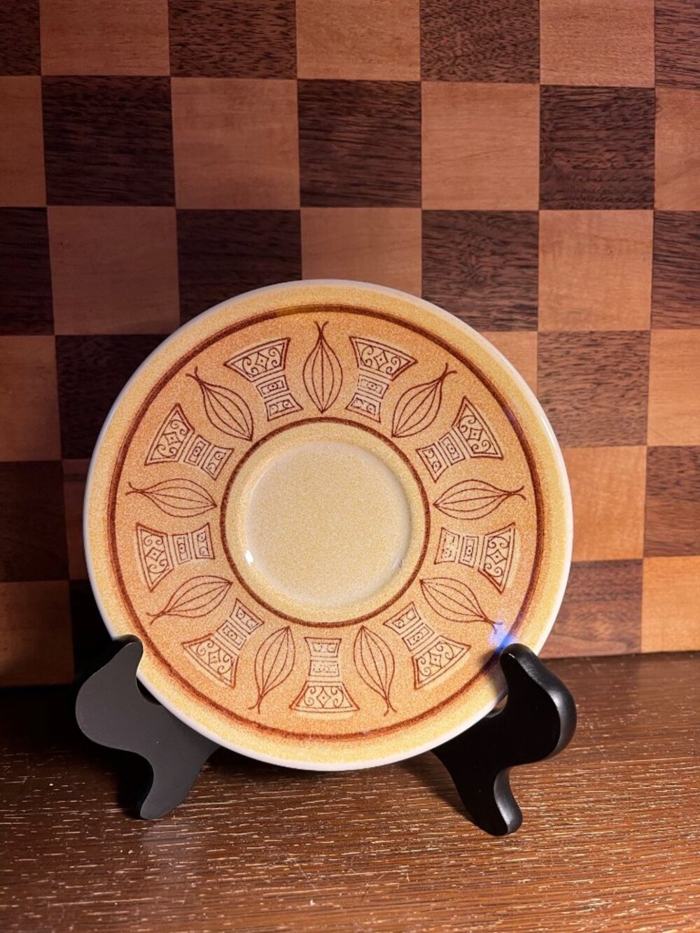 Taylor Smith and Taylor Atomic Onion Saucer A968